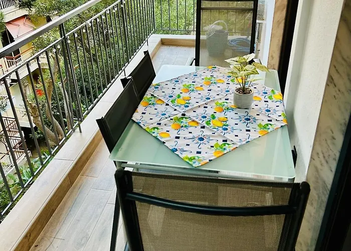 Avra House Apartment *